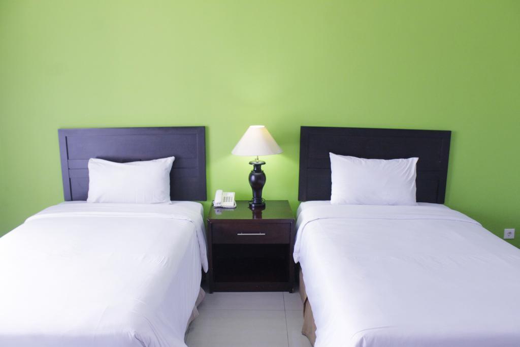 Town House Bukit Damai Indah Hotel Balikpapan  Exterior foto