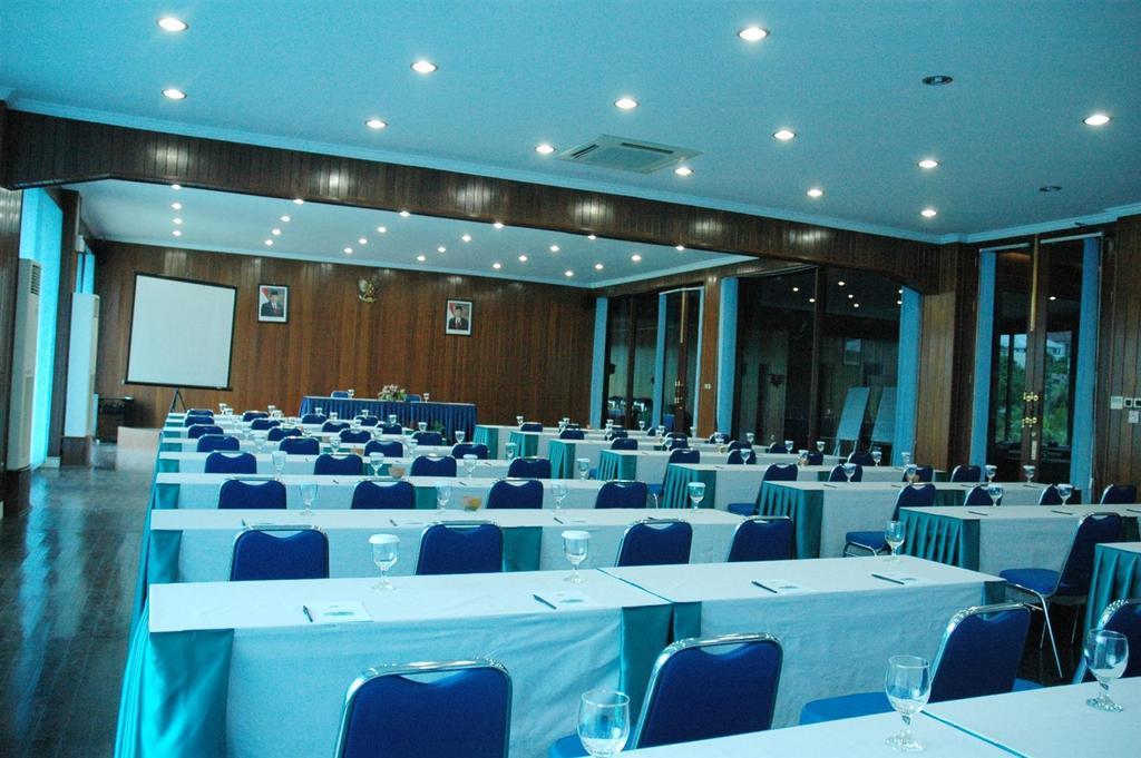 Town House Bukit Damai Indah Hotel Balikpapan  Exterior foto
