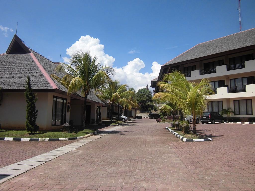 Town House Bukit Damai Indah Hotel Balikpapan  Exterior foto